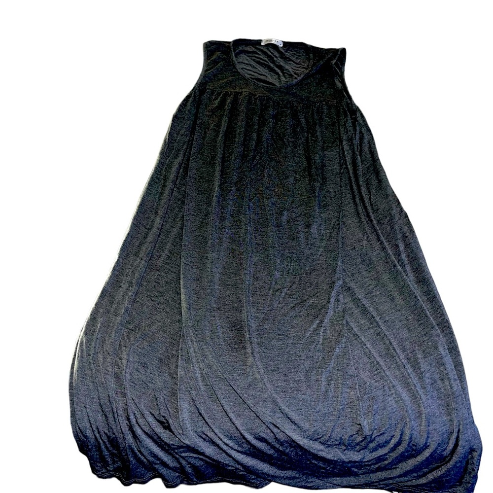 Medium grey dress by Ekouaer new condition soft fabric